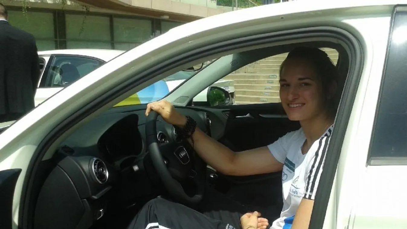 Joó Abigél a vigaszágon folytathatja