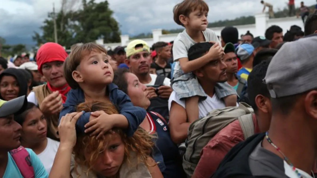 Összecsapásokra számítanak az amerikai-mexikói határon