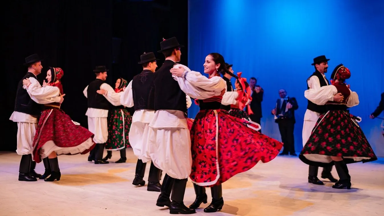 Egy felmérés szerint a háromszéki magyarok jobban bíznak a magyar kormányban, mint a román állami intézményekben