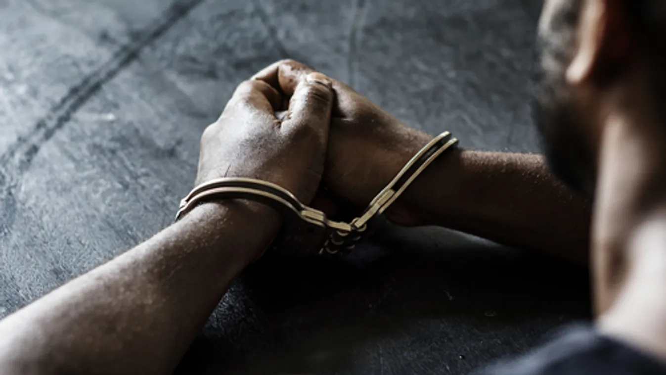 Indítványozták az ablakon kiugró fiatal dílerének a letartóztatását