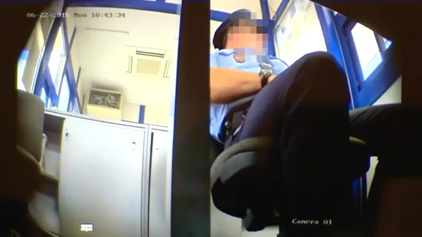 Videókat mutattak be, hogy teszik zsebre a kenőpénzt a rendőrök