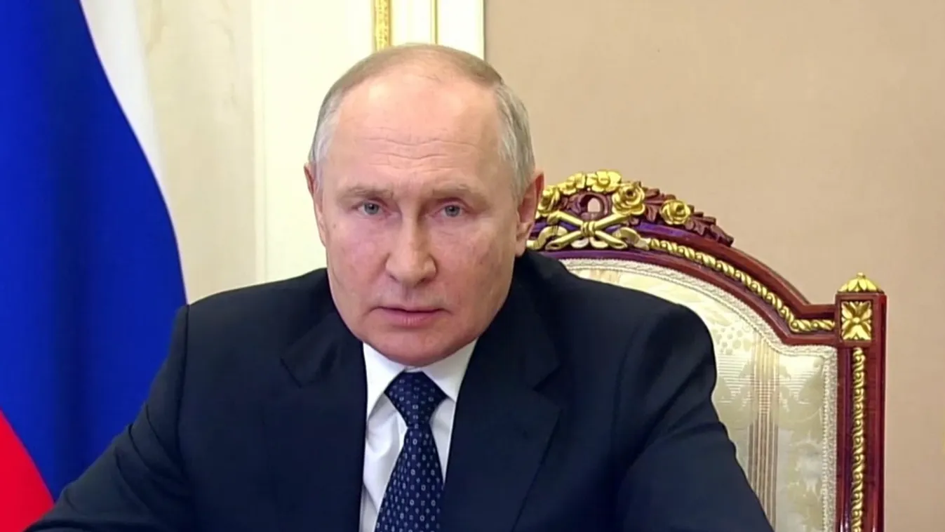 Oroszország megnyitotta a forgalmat a Kercsi-hídon, Putyin pedig betartotta az ígéretét