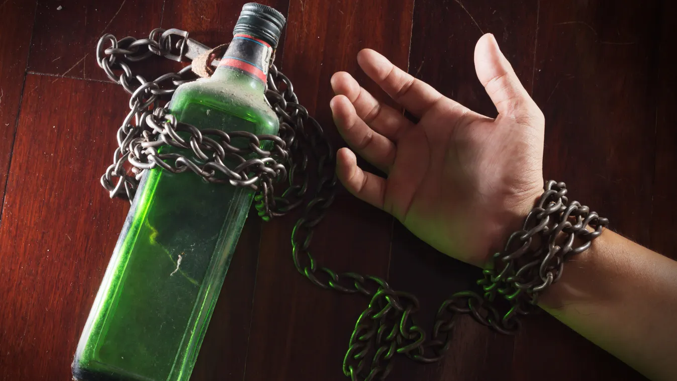 Muzulmán fiatalok zavarták meg az egyházi körmenetet a szicíliai Paternón + videó