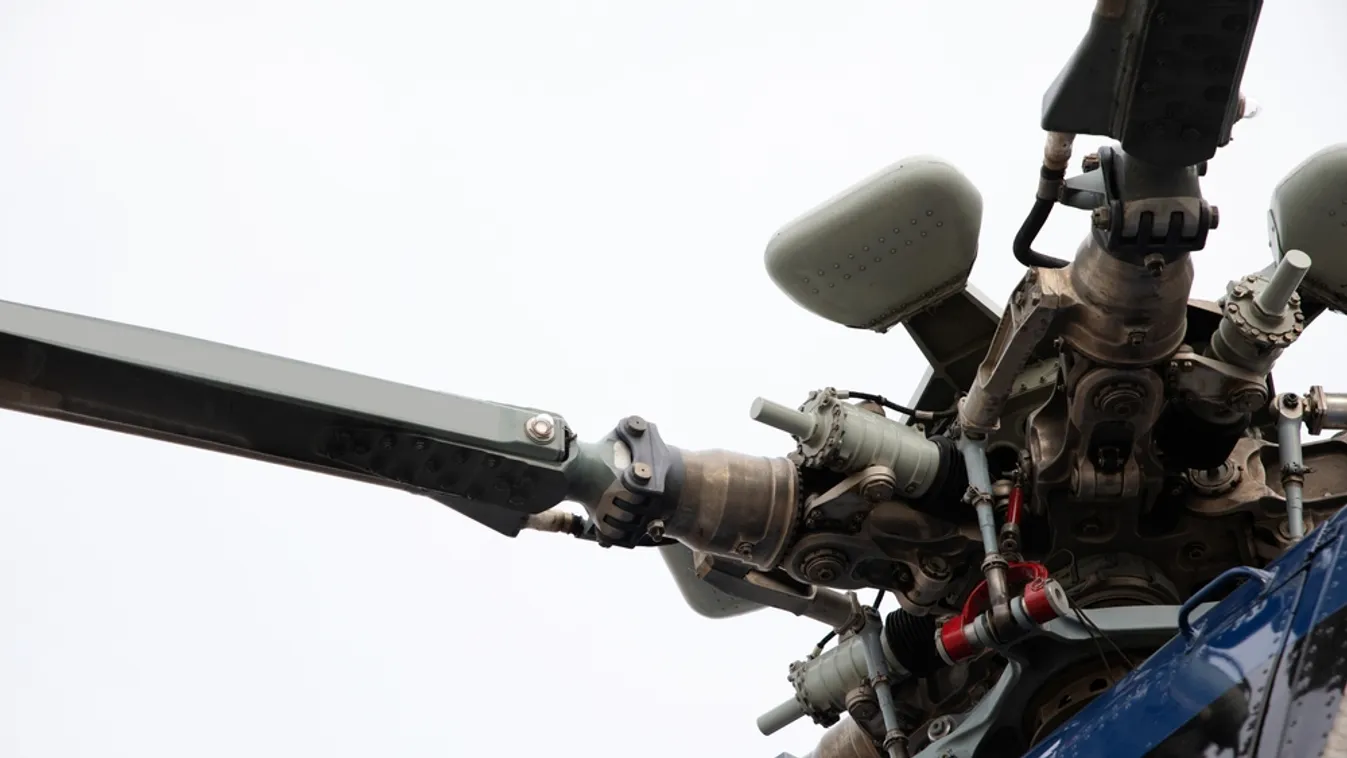 Mentőhelikopter szállt le Ózdon, egy embert mentettek a patakból