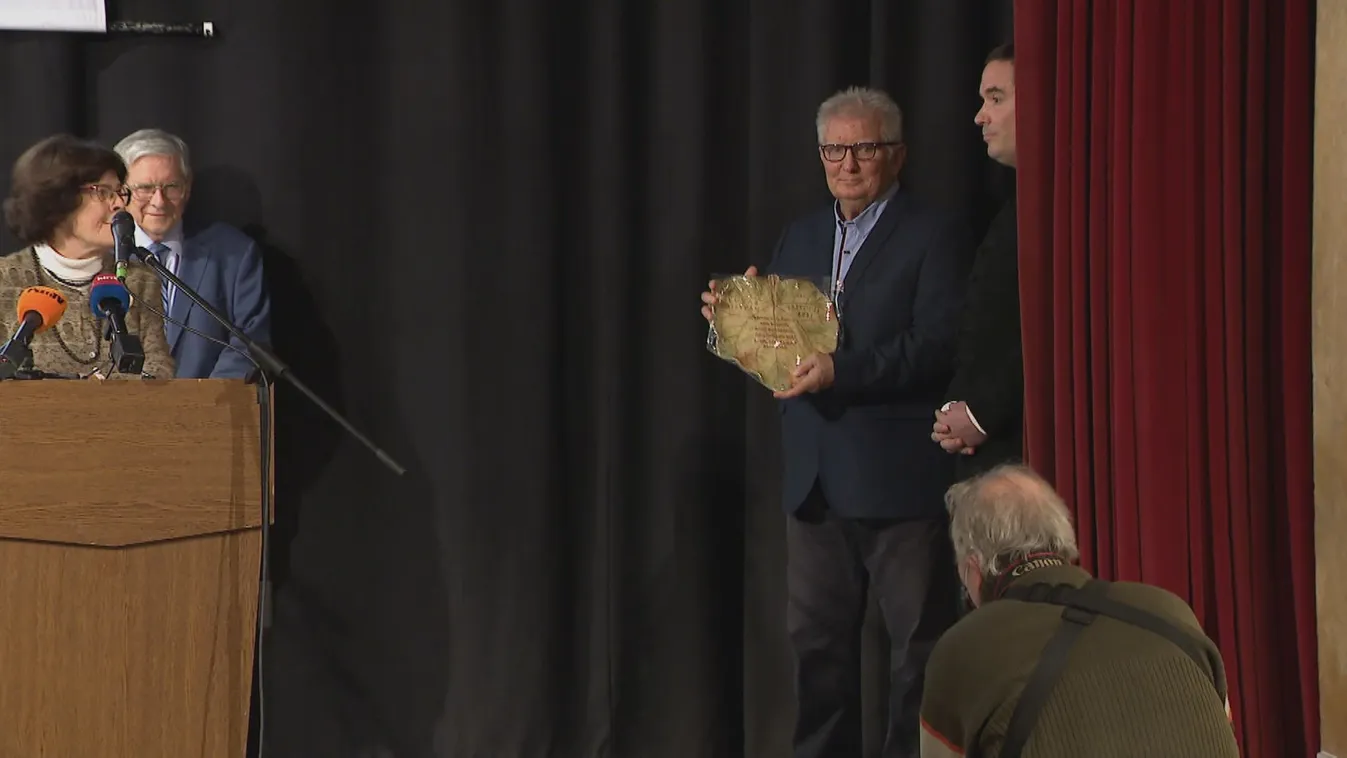 Átadták a Lovas István sajtódíjat