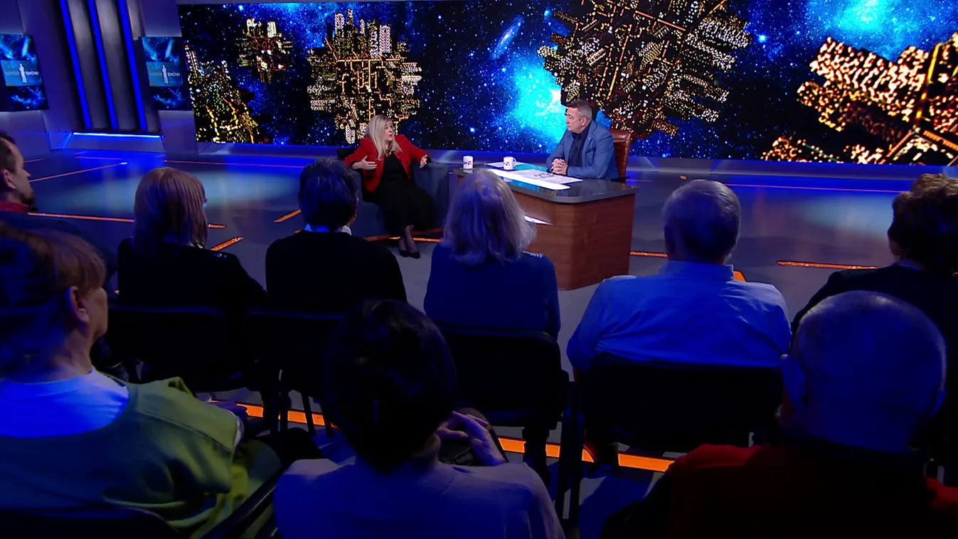 Bayer show - Schmidt Mária: Nagyon formálódnak a különböző erők