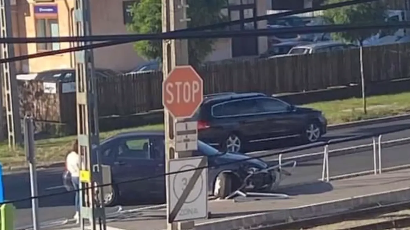 Balesetveszélyesen újította fel az Üllői út egyik szakaszát a baloldal, máris szerencsétlenség történt + videó