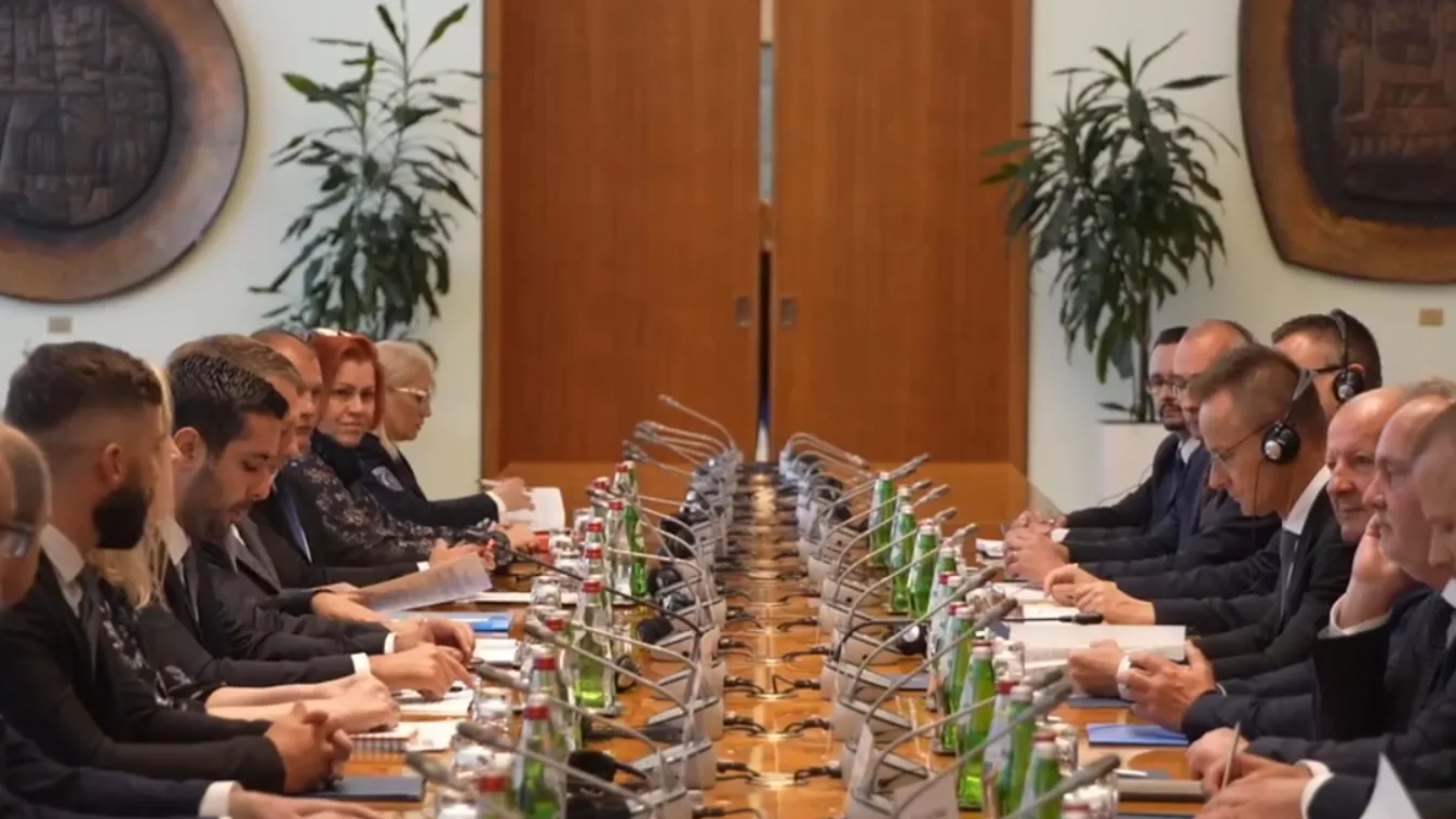 Új kőolajvezeték épül Magyarország és Szerbia között