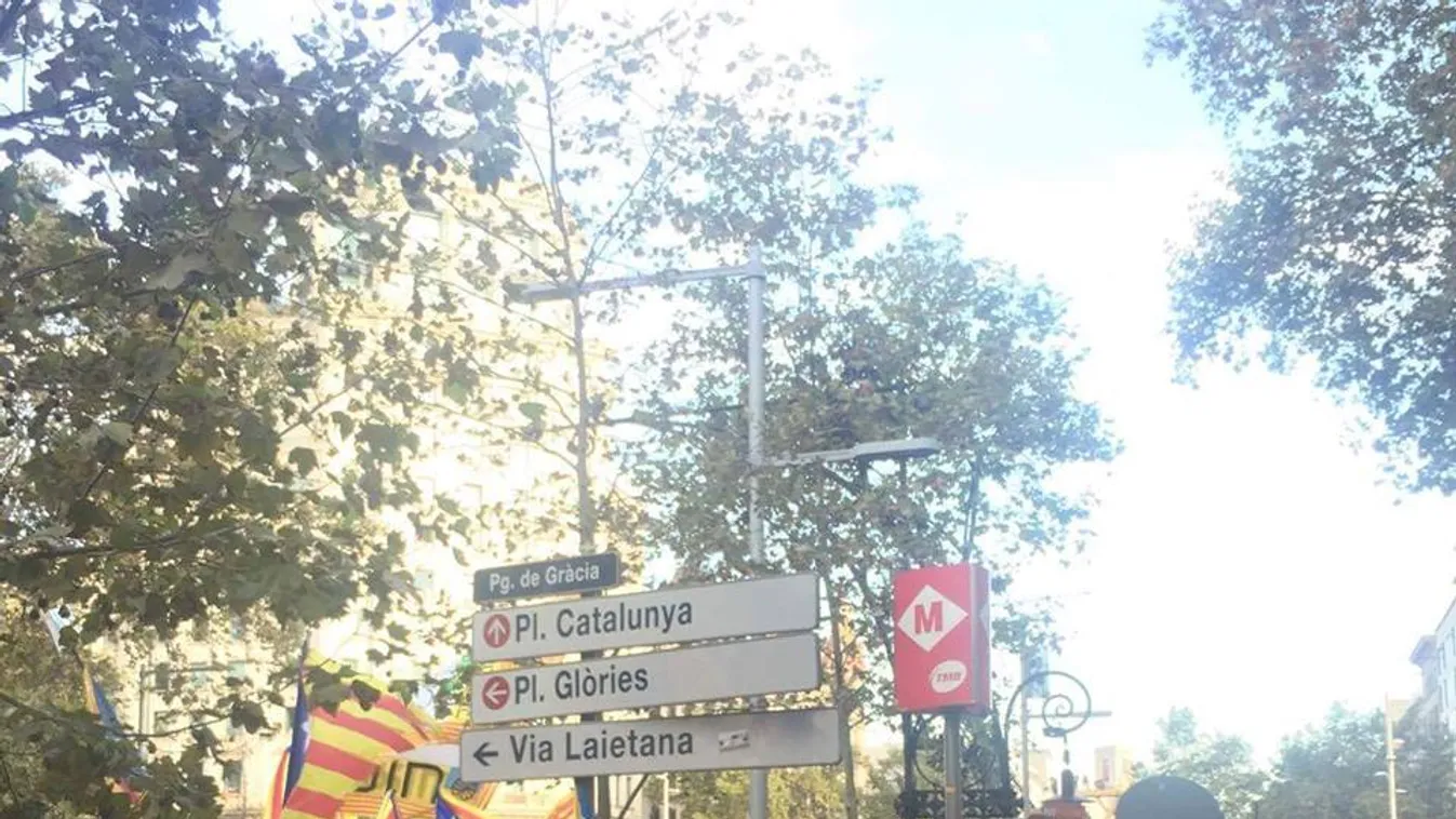 Akár félmillióan is az utcára vonulhattak Barcelonában