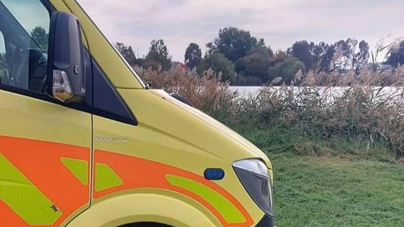 Nem segítettek a vízbe esett horgásznak, de a halőr megmentette az életét