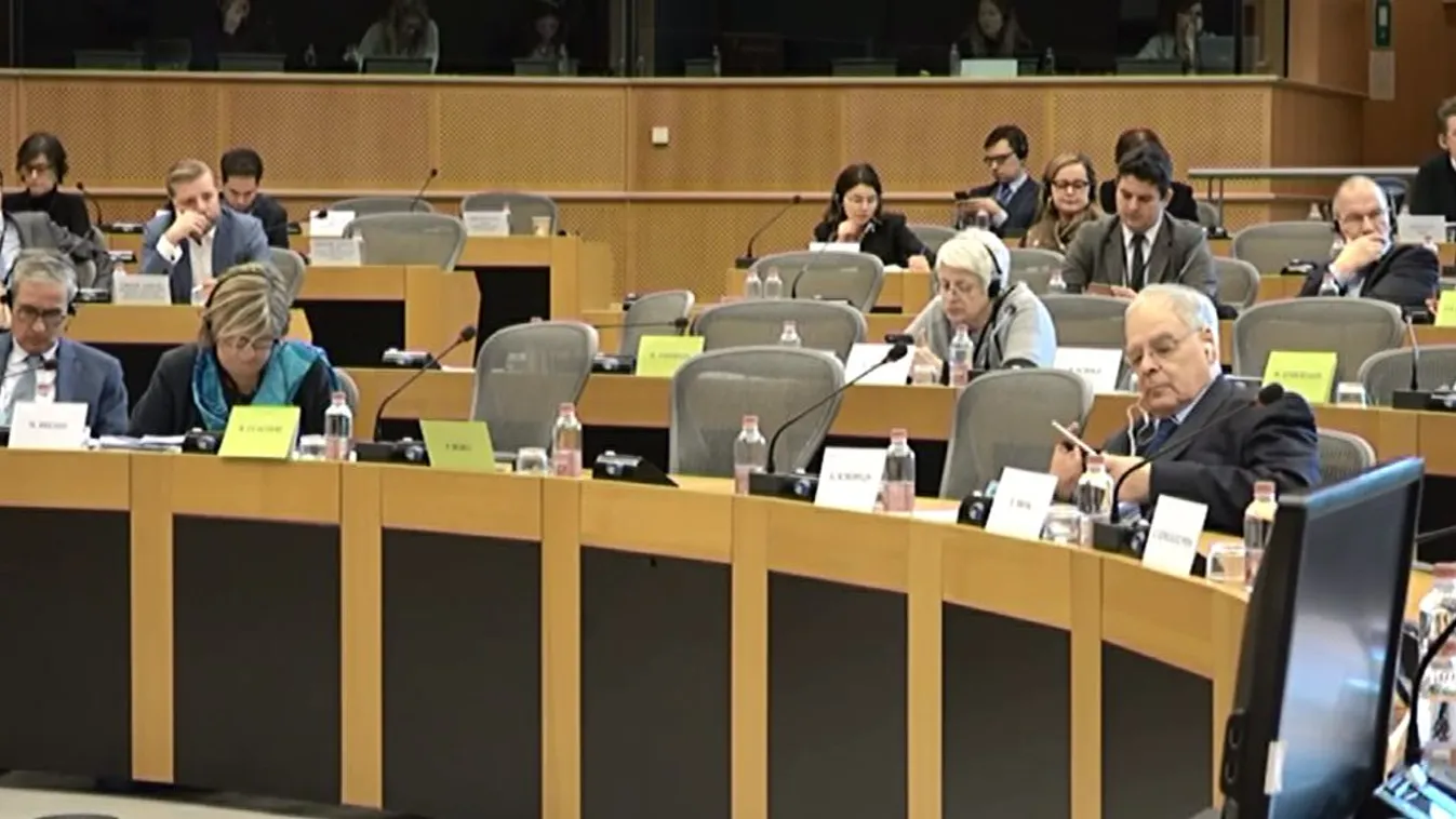 Brüsszel szerint aggasztó a magyar kormány félrevezető kommunikációja