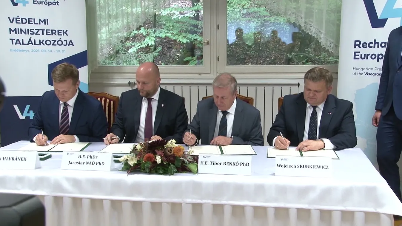 Együttműködési tervet írtak alá a V4-ek védelmi miniszterei