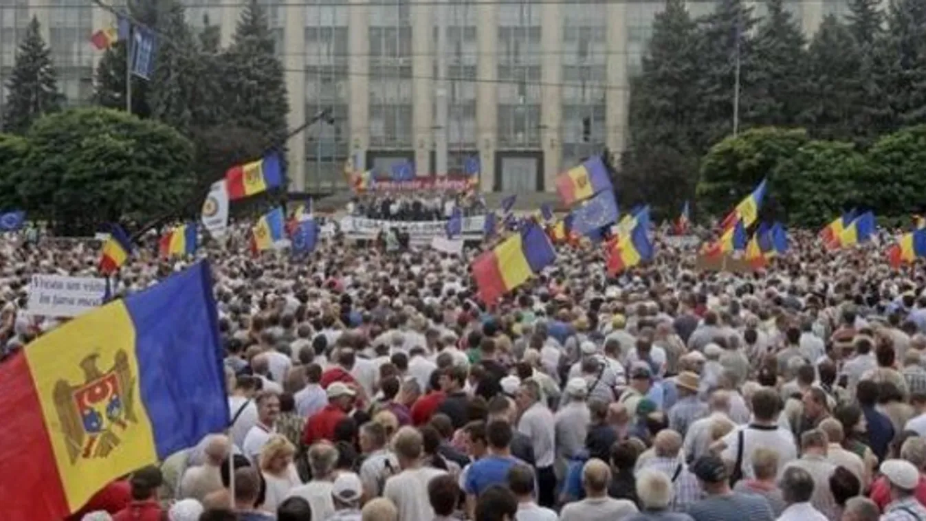 Forrong a moldáv ellenzék