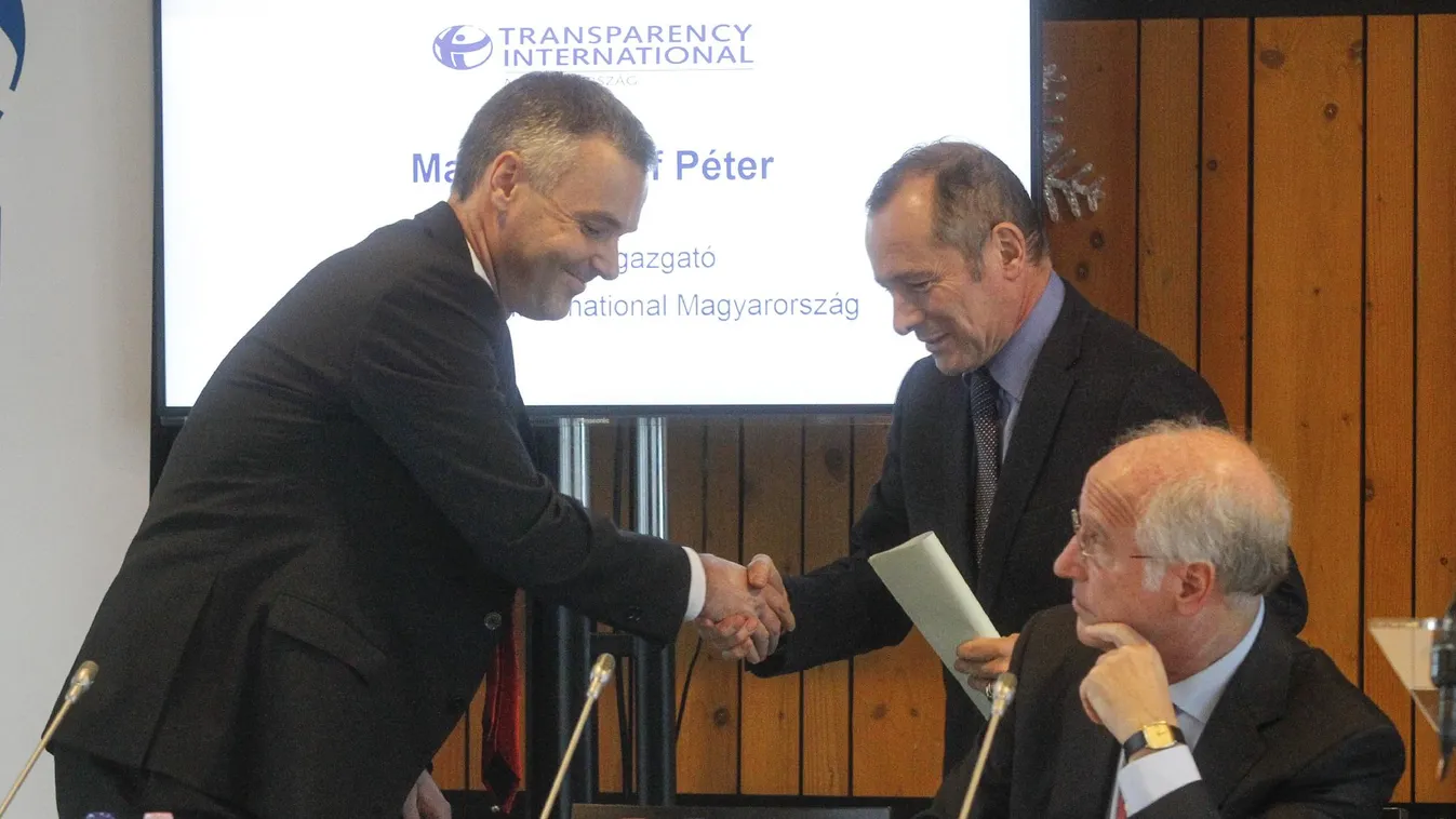 Nem az Orbán melletti kiállása miatt váltják le a francia nagykövetet