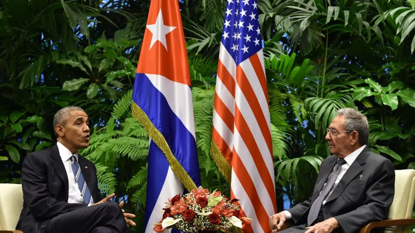 Történelmi kézfogás Havannában