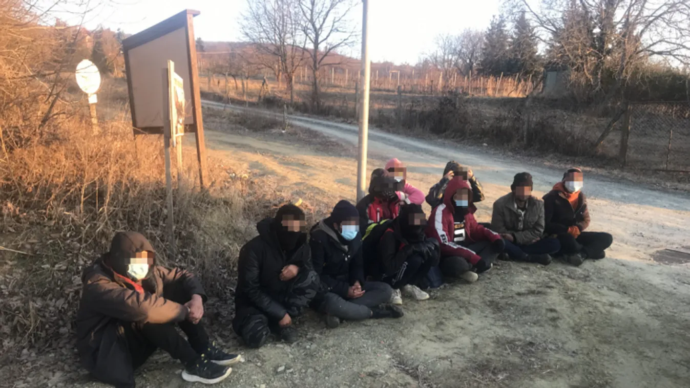 Tíz illegális migránst fogtak el a rendőrök Bozsok térségében