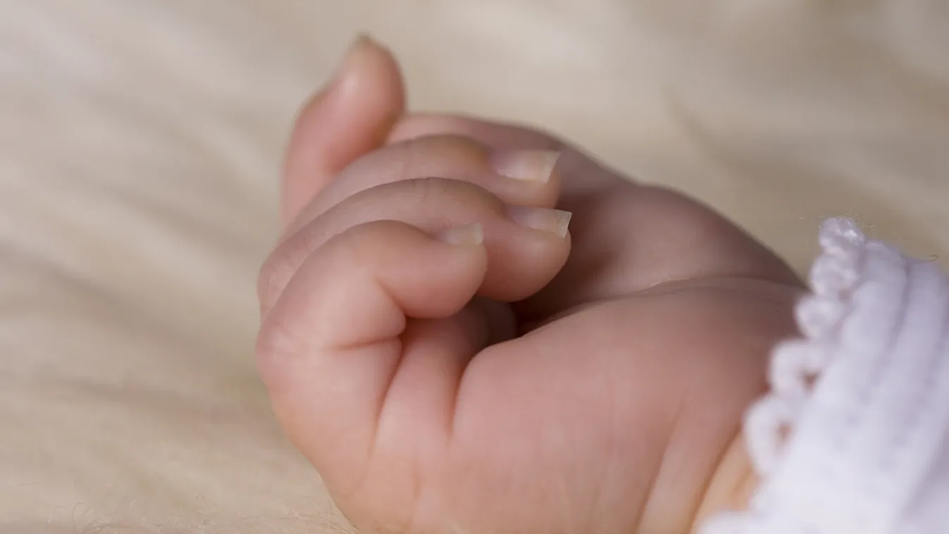 Kiesett a 4. emeletről az egyéves kisfiú