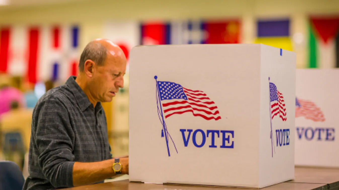 Szuperkedd - Egyszerre tizennégy tagállamban választanak ma az Egyesült Államokban