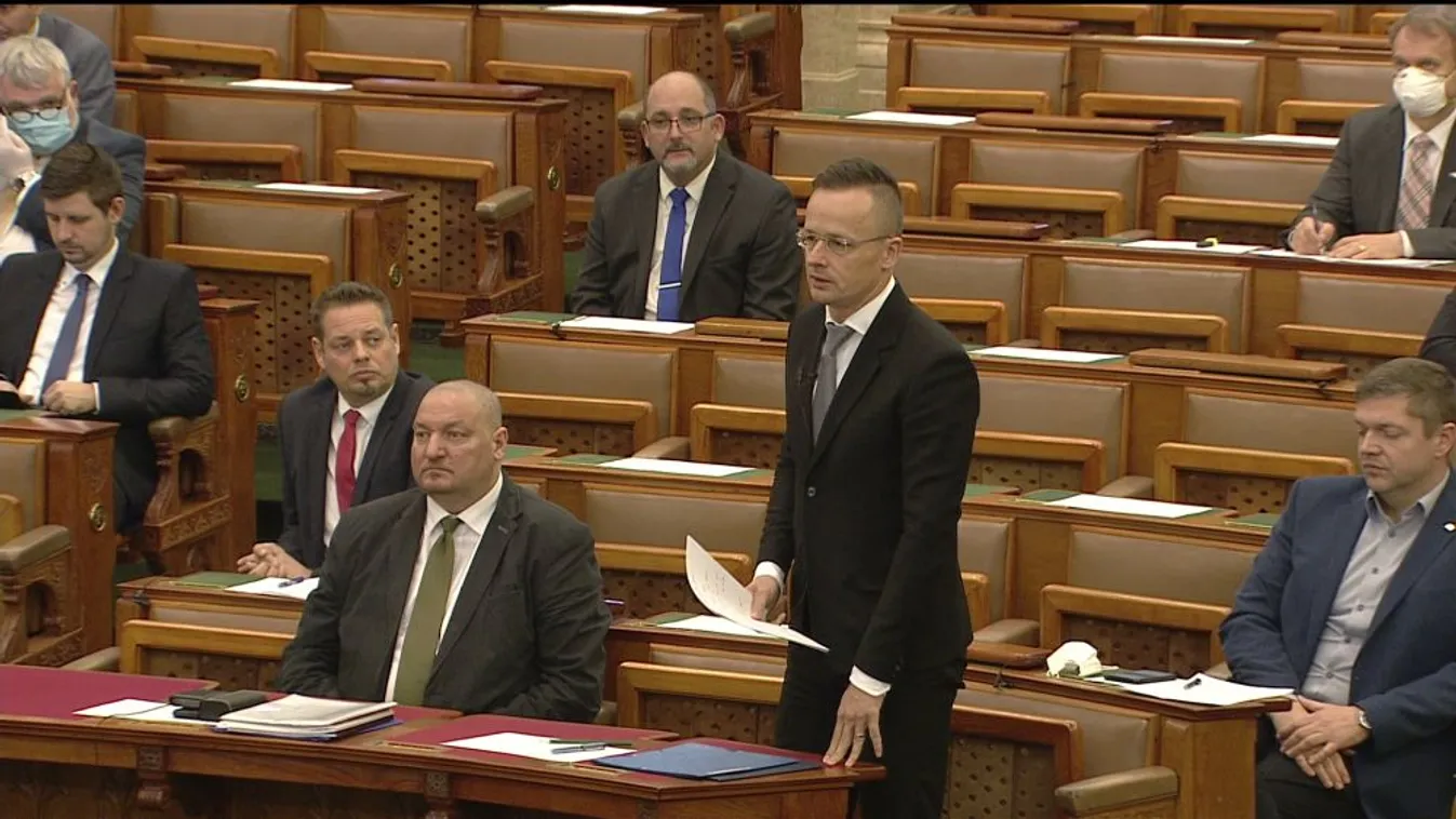 Húsz repülőgépnyi, a járvány elleni védekezéshez szükséges eszköz érkezik a héten