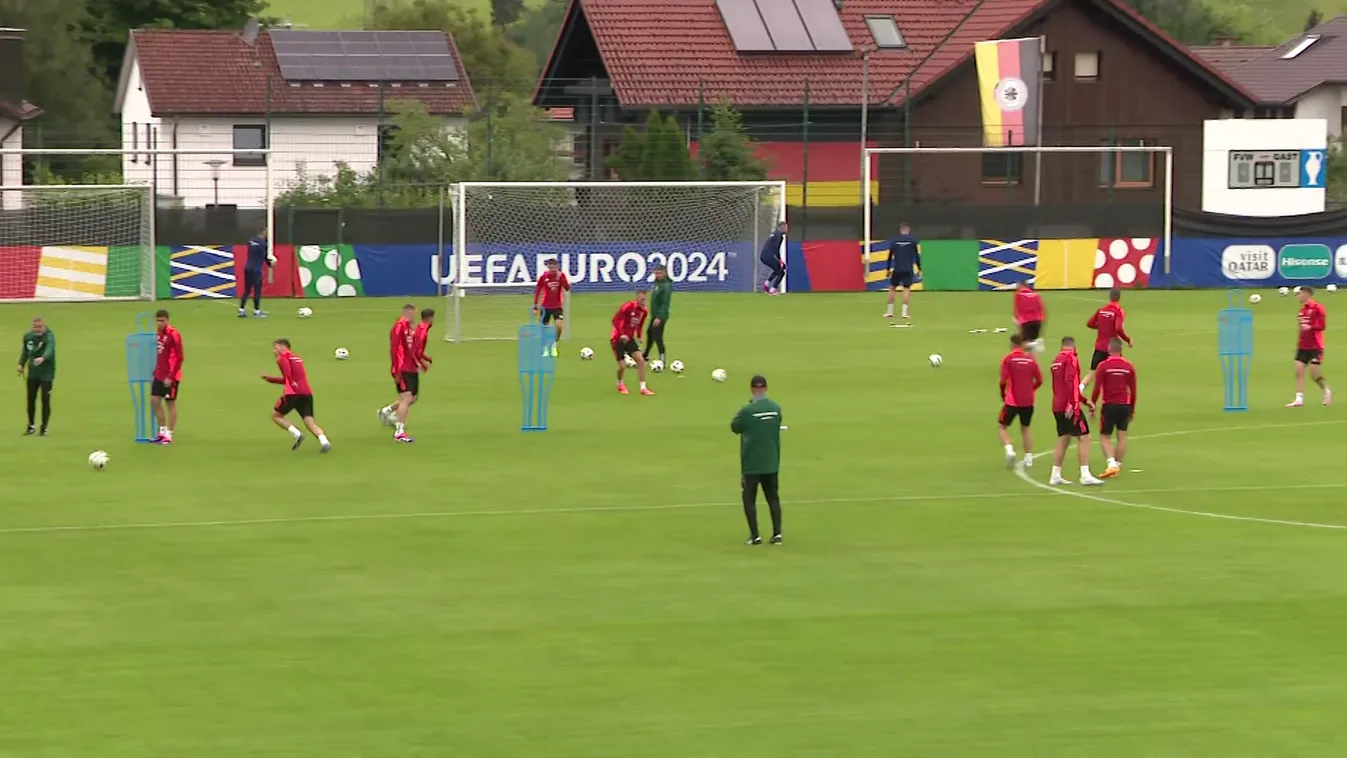 Már Németországban edz a válogatott + videó