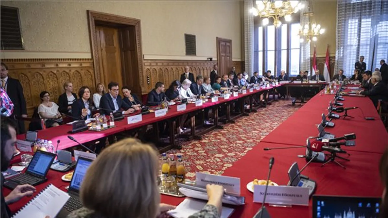 Nincs megállapodás a hétpárti egyeztetésen