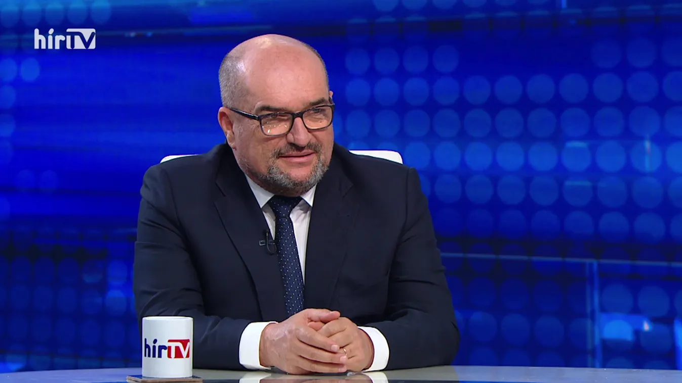 Az Emberi Méltóságért díjban részesül Brenzovics László