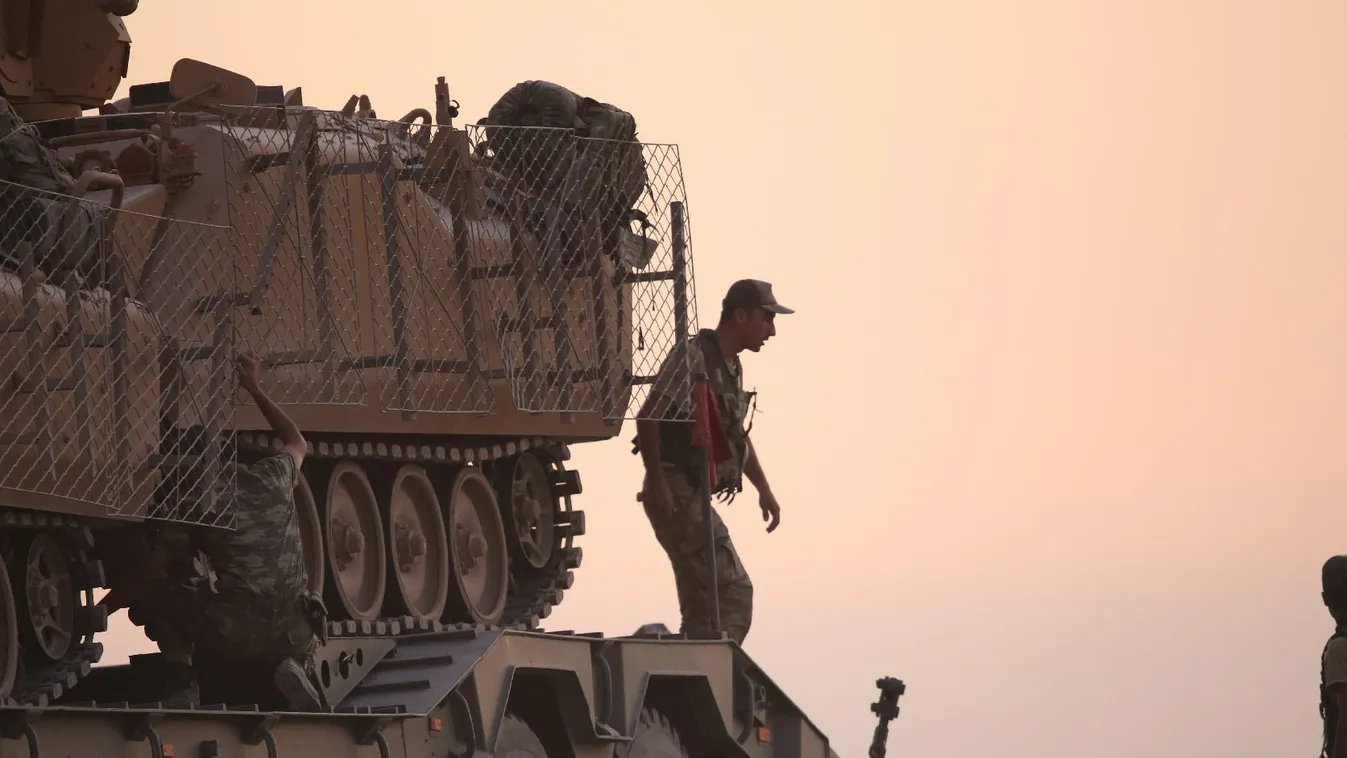 Megtörtént az első összecsapás a szíriai kormányerők és a török csapatok között