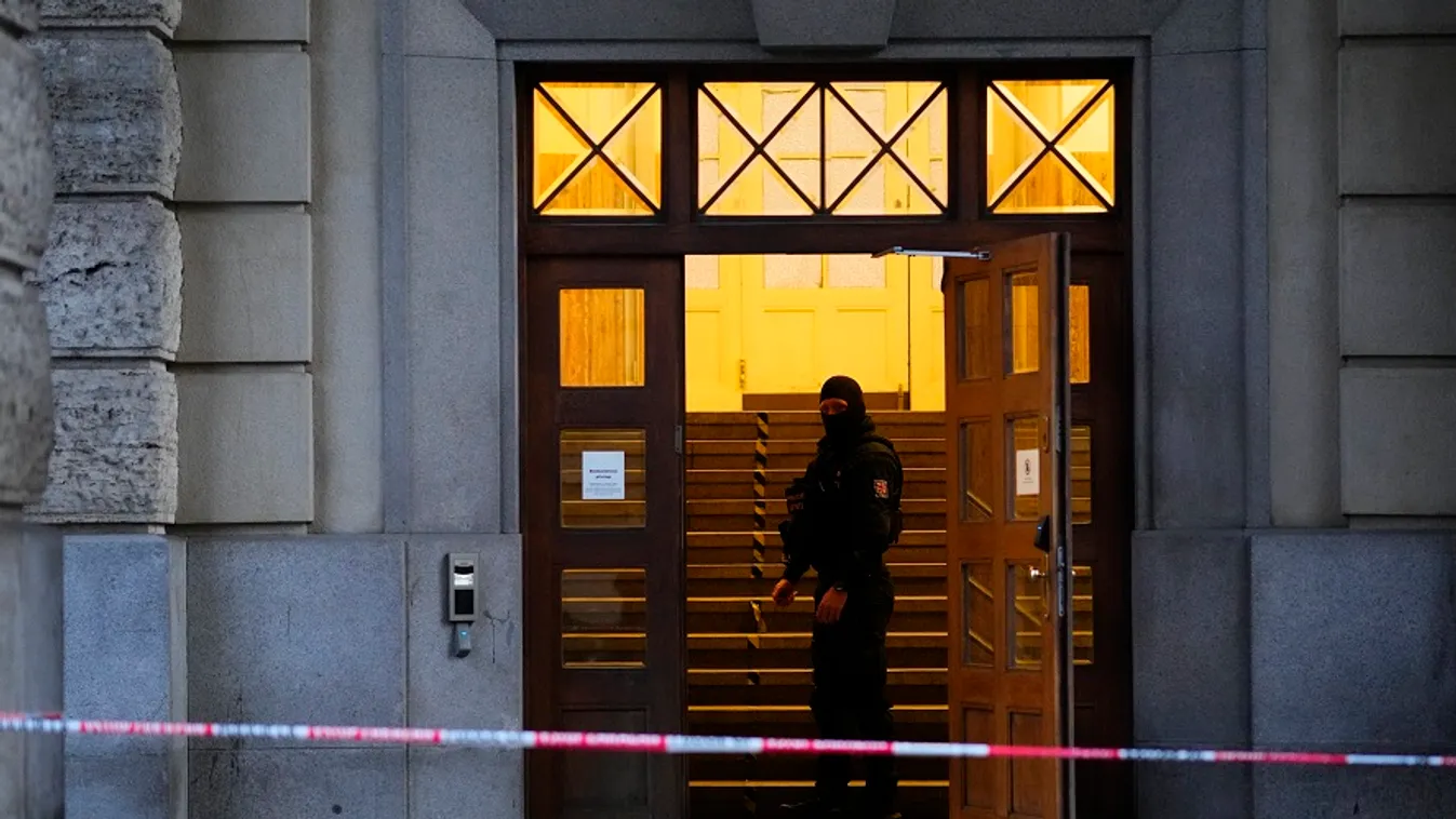 Még jó sokáig zárva marad a prágai Károly Egyetem főépülete