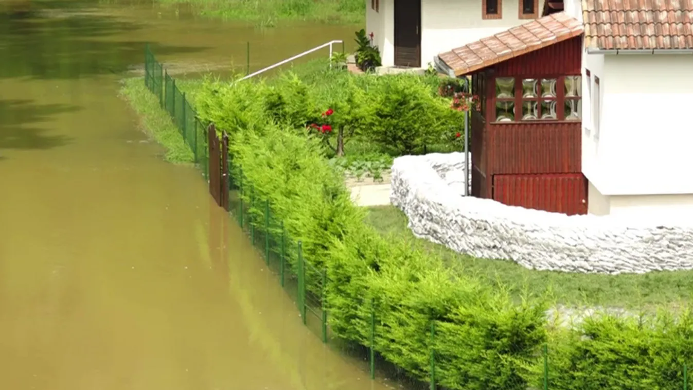 György István: Hosszabb tetőzési folyamatra kell berendezkedni, rendkívül lassú az apadás