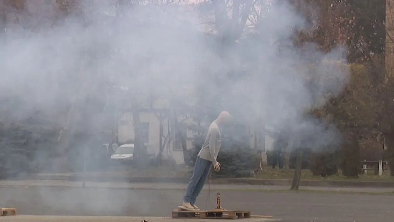 Csécsi Soma: a petárdának mind a birtoklása, mind a használata jogsértés  + videó