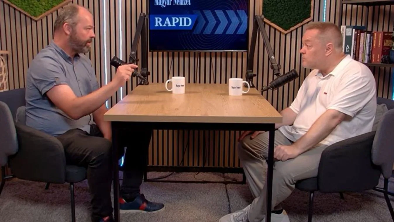 Háborús helyzetben Karácsonyék + videó