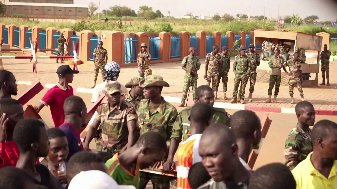 Maximális készültséget rendelt el a hadseregnél a junta