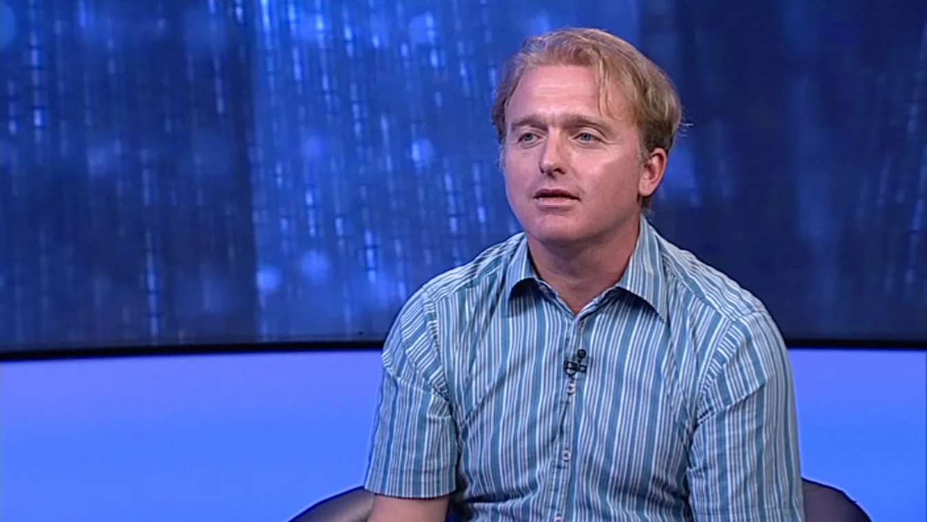 Levágott fül az ablakban