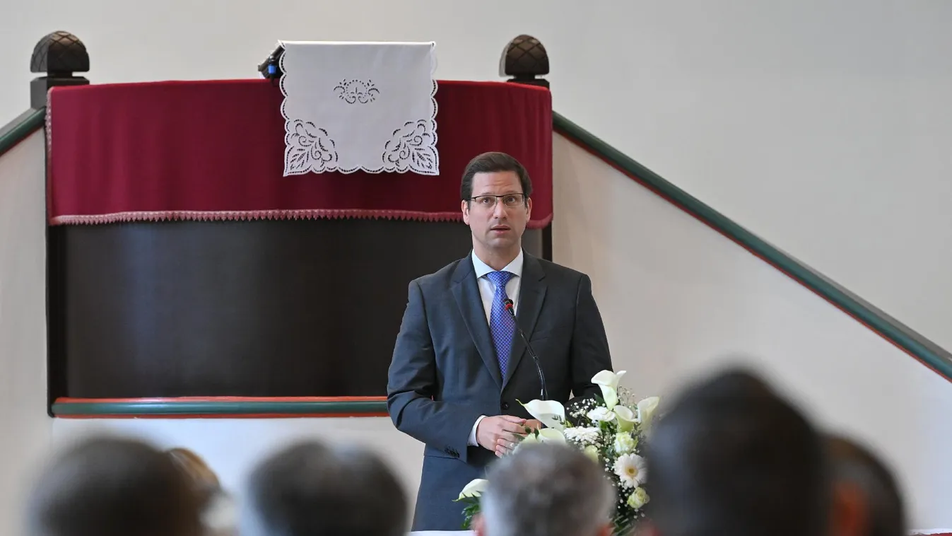 Gulyás Gergely: Magyarország érdeke, hogy templomaink élő közösségek otthonai maradjanak