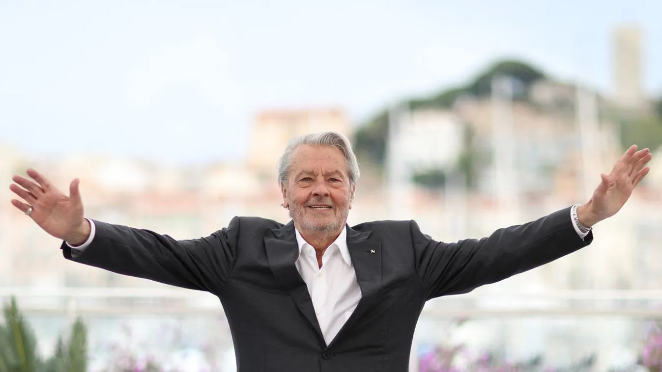 Alain Delon három gyereke és a színész barátnője Delon 200 millió eurós vagyonán civakodik