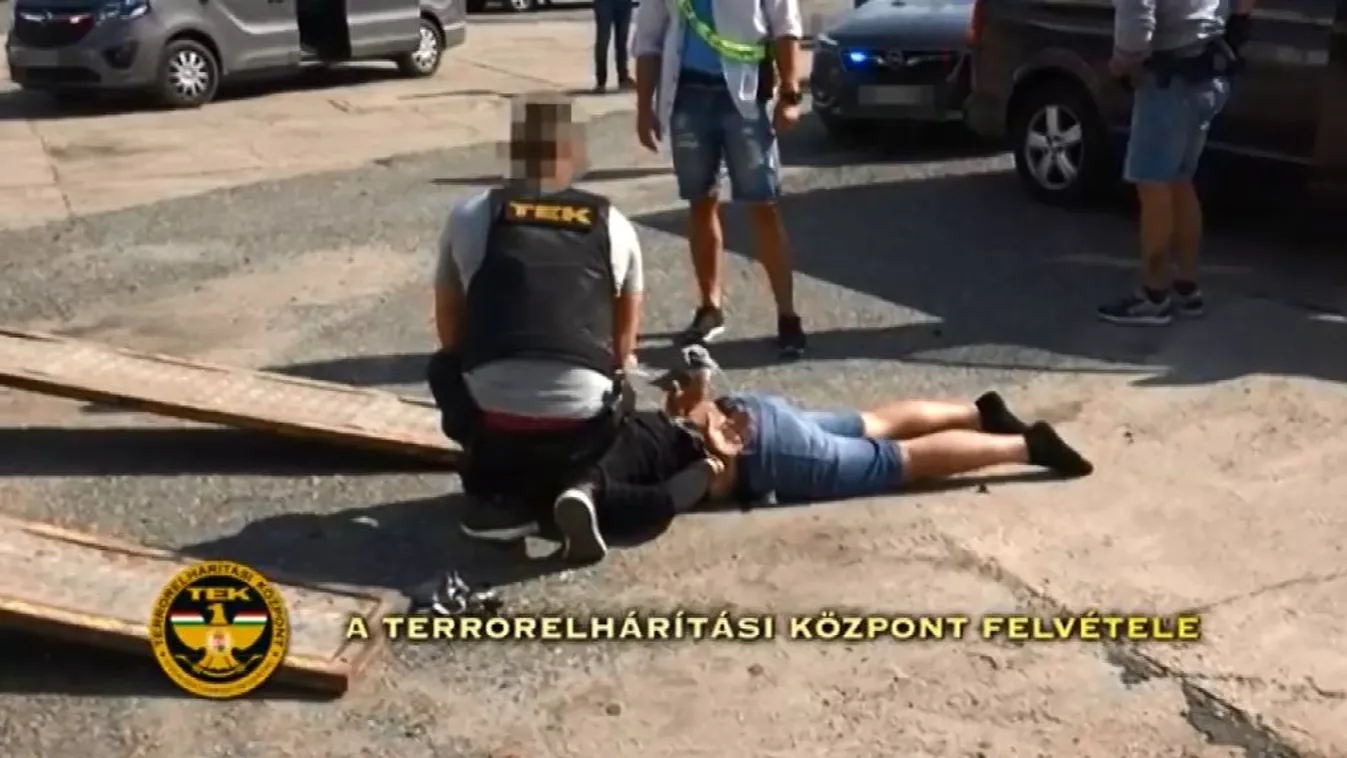 Összehangolt akcióban csaptak le a dílerekre