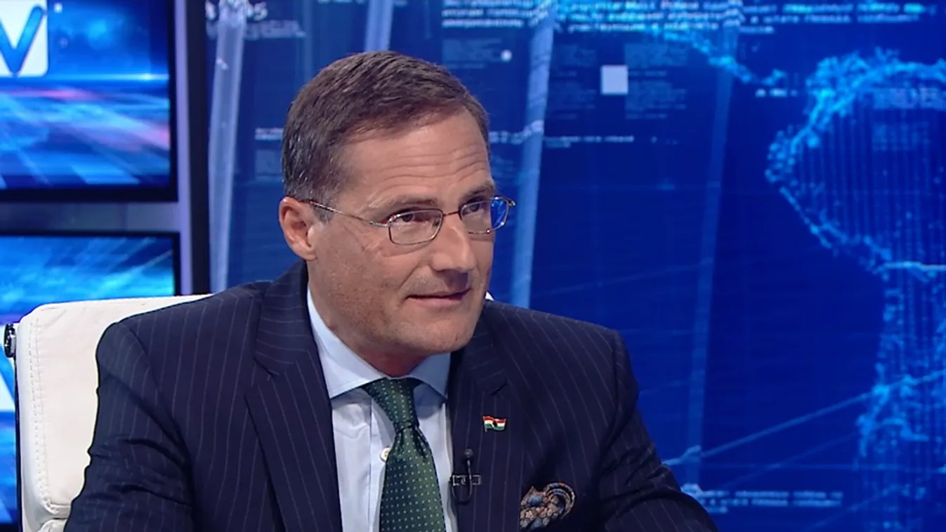 Gyöngyösi Márton: A kormány elüldözi a fiatalokat Magyarországról