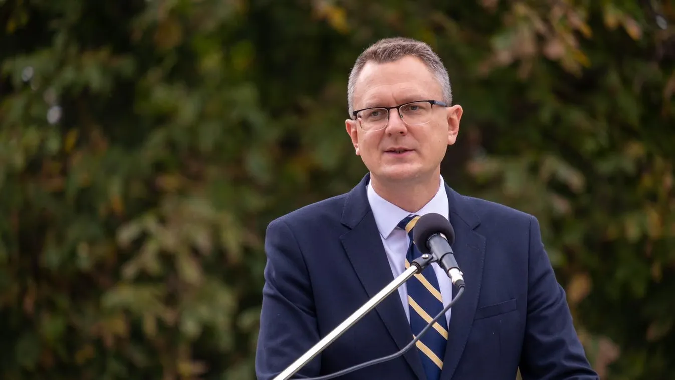 Rétvári Bence: a nagyobb illegális migráció nagyobb terrorfenyegetést jelent