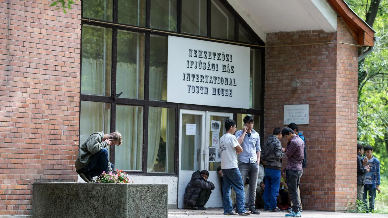 Titkolja a kormány, hova költöztetik át a fóti menekült gyerekeket