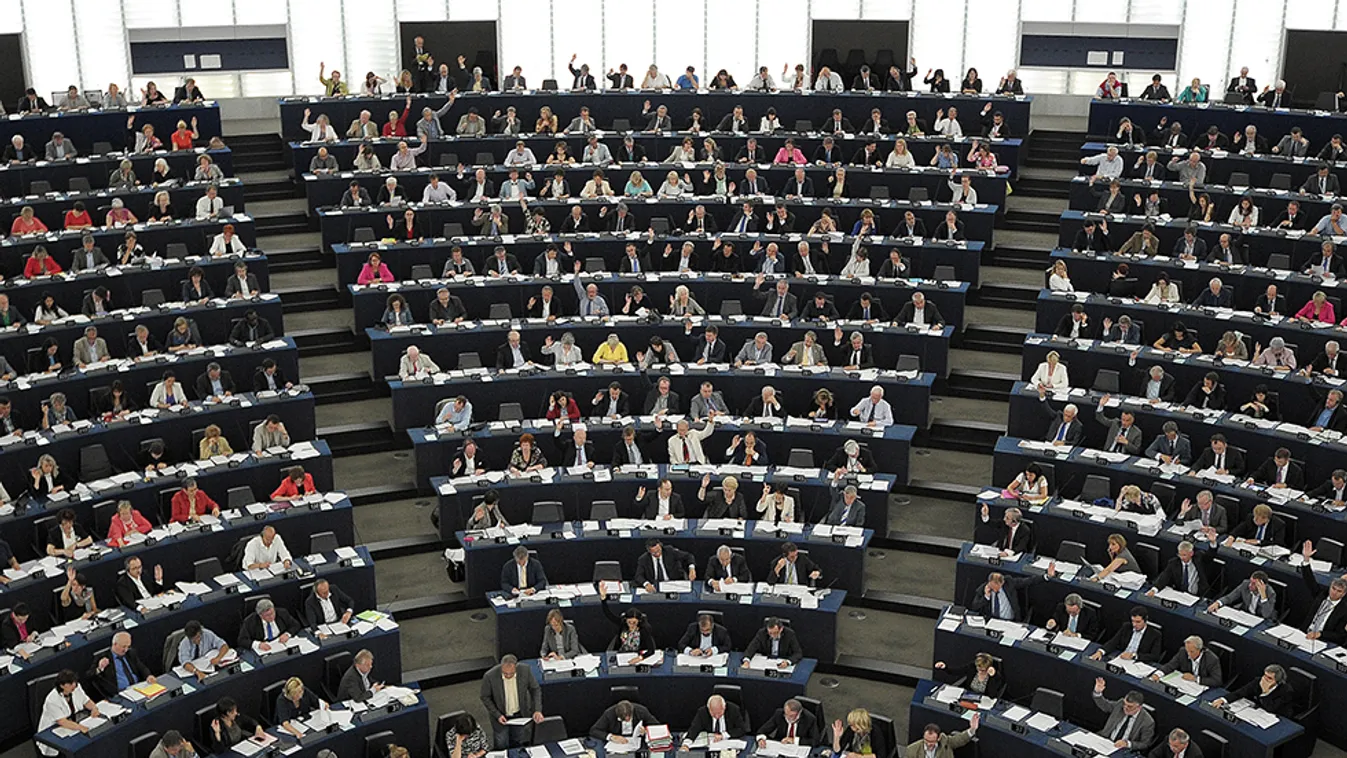 Strasbourg előtt a devizahiteles csomag