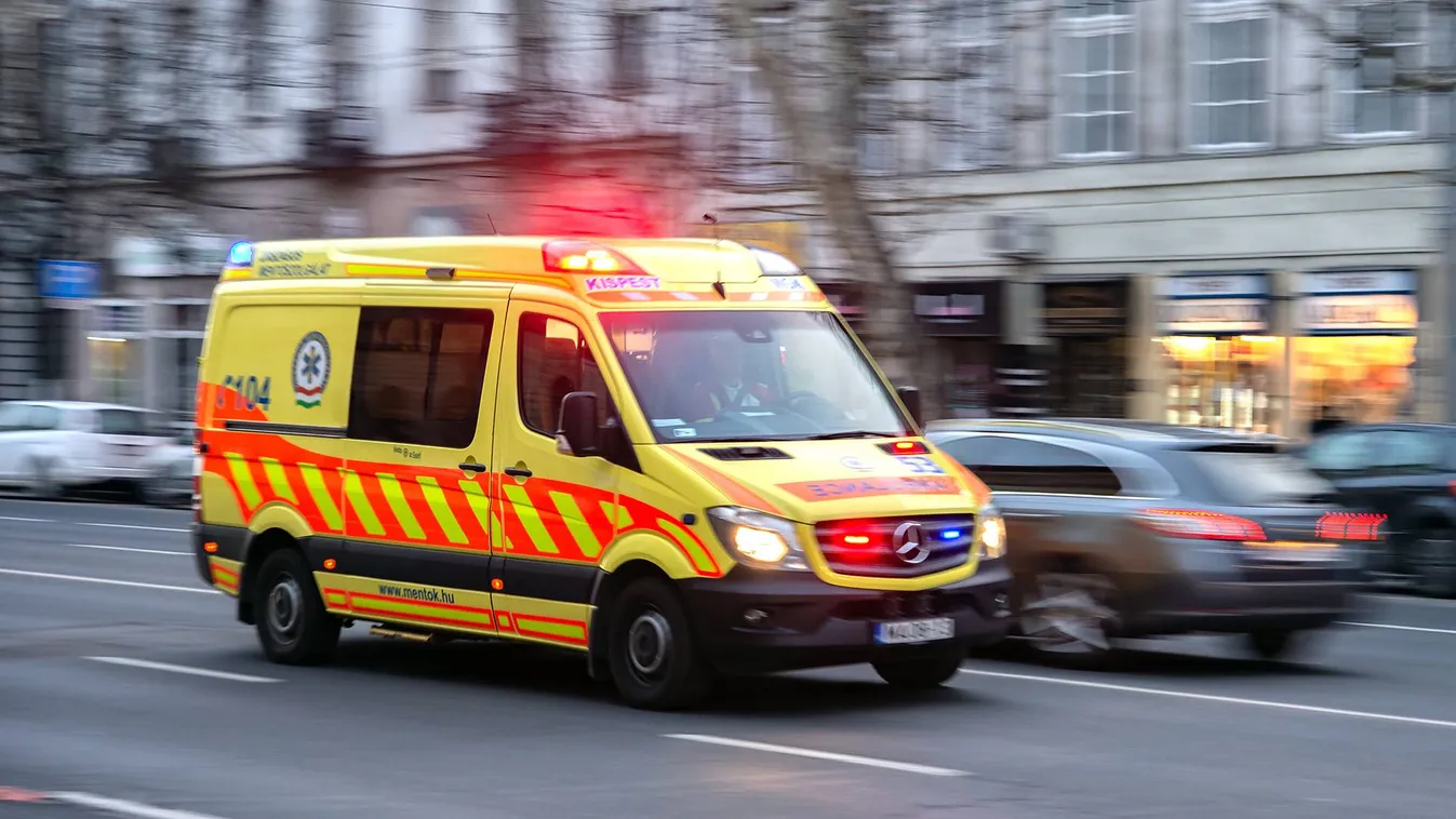 Megható üzenetet kaptak a mentősök egy édesanyától