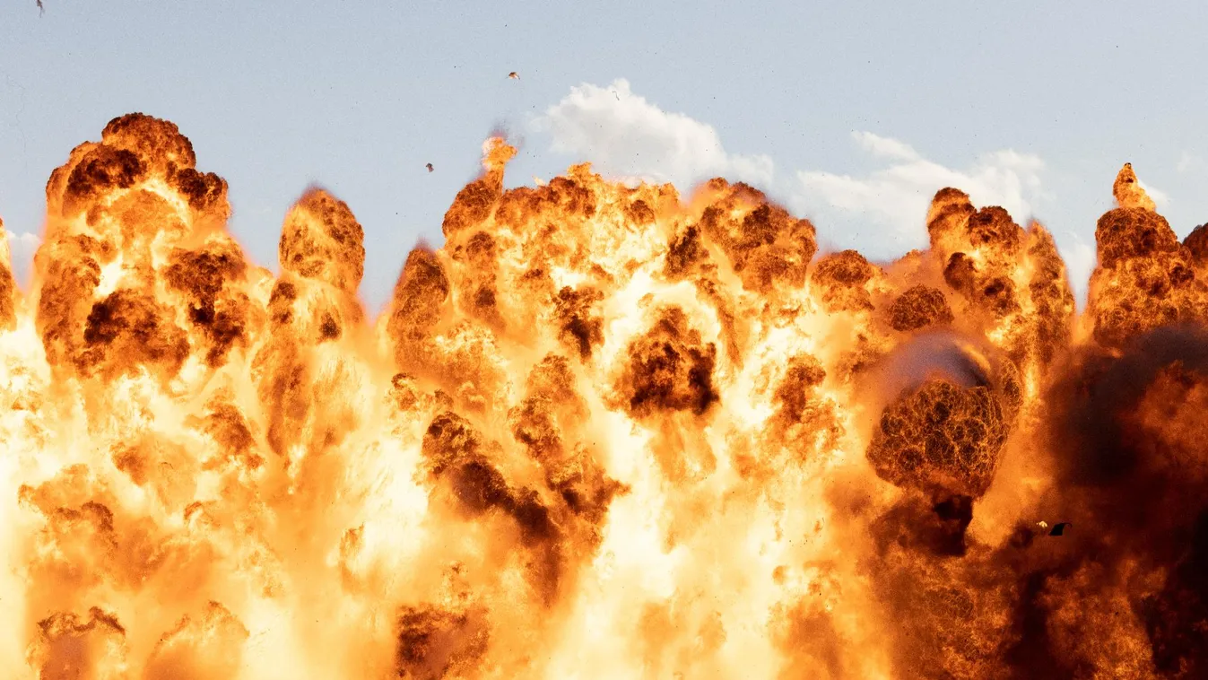 Pusztító légi csapással üzent Donald Trump az iszlamista terroristáknak