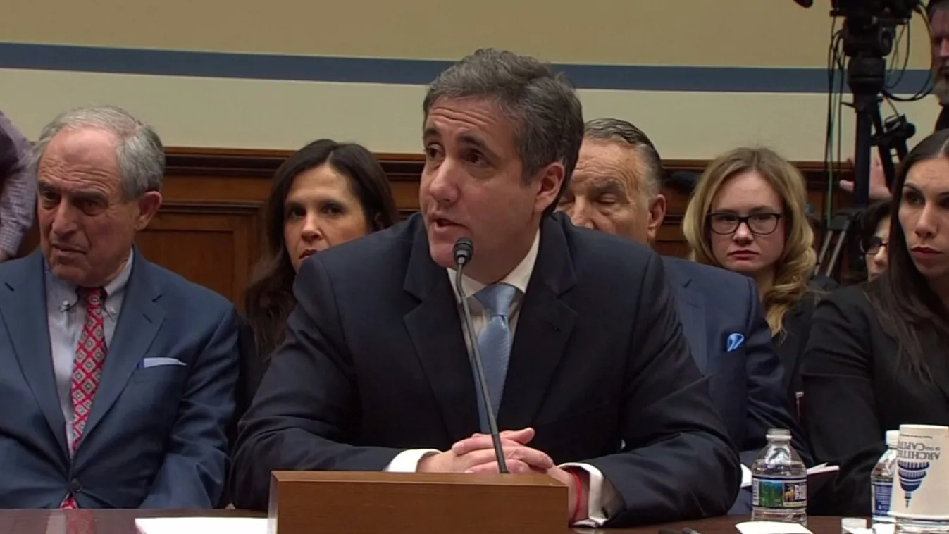 Éles vádakkal illette az amerikai elnököt egykori ügyvédje