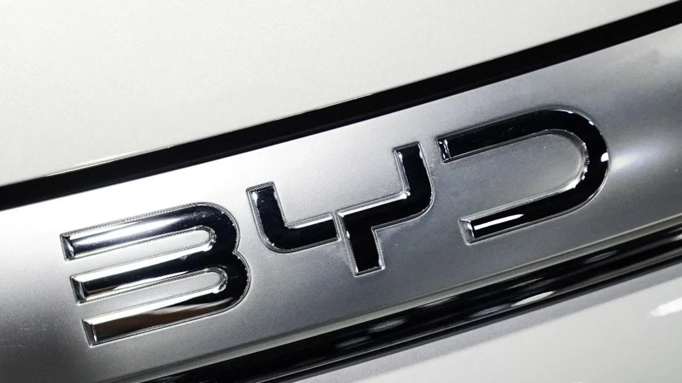 Az elmúlt hét végén hivatalosan is megszületett az első vámmentes elektromos kínai autó Európában