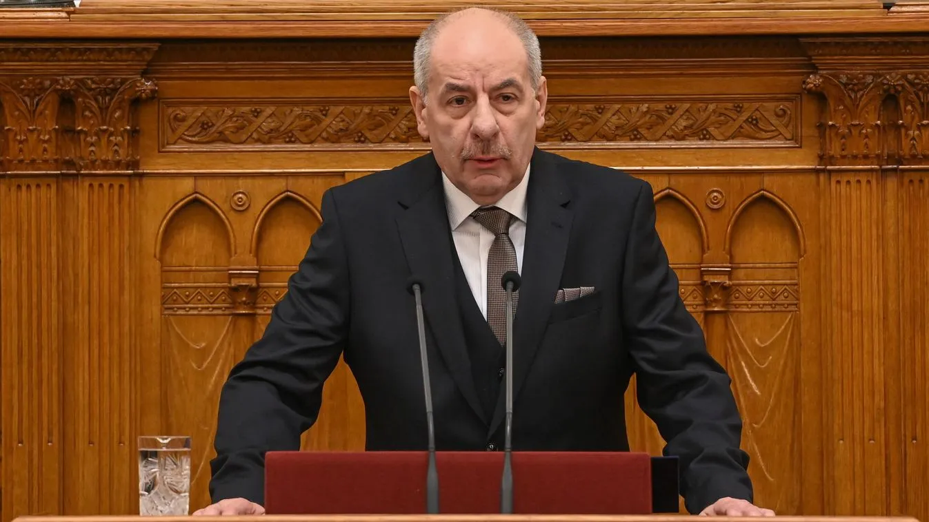 Visszautasítja az apját ért vádakat Sulyok Tamás