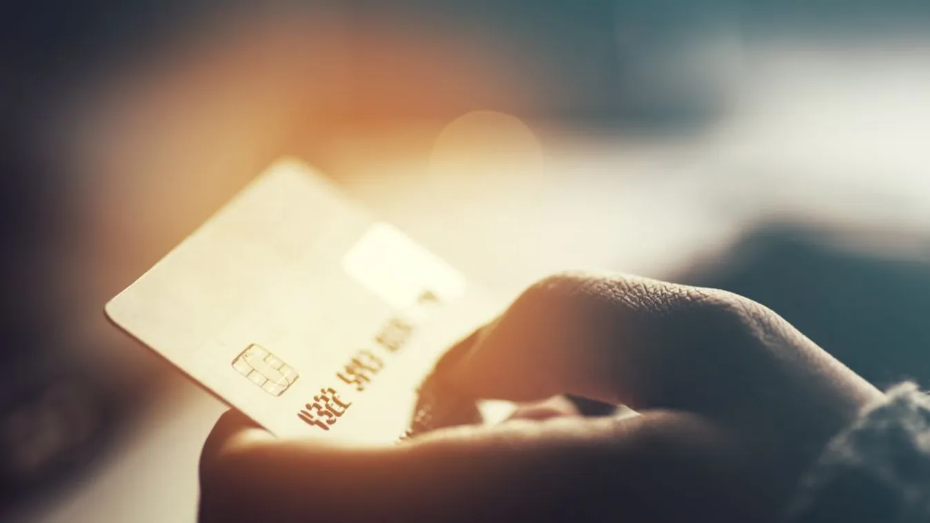 Nagybátyja bankszámláját dézsmálta