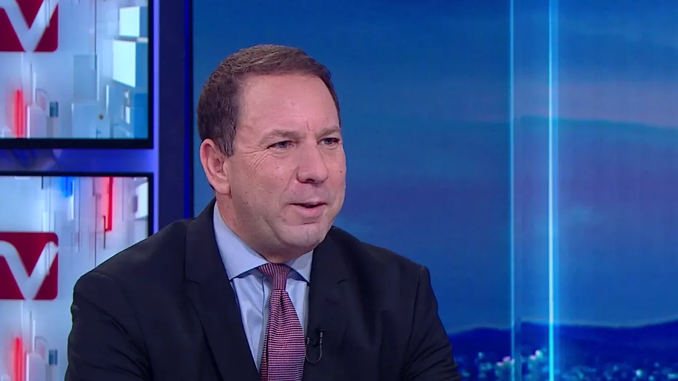 Napindító – Erre az egy hétre a magyar közélet és a magyar stratégia iránytűje Erdély felé mutat + videó