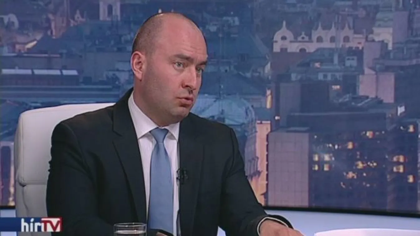 Dénes: Kevesebb orvos megy külföldre, de ez még nem oldja meg a problémákat