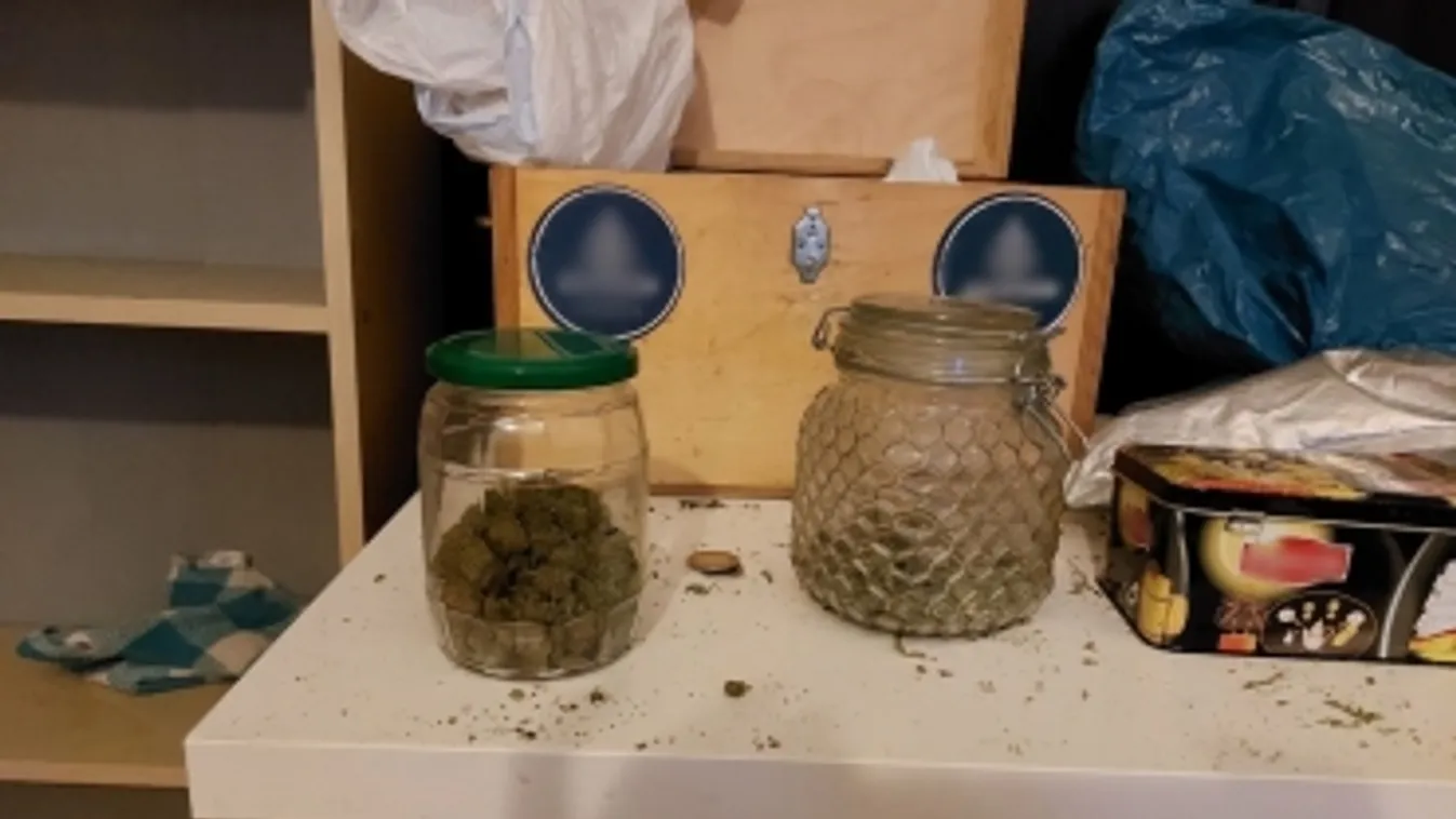 Egy nap alatt két díleren is kattant a bilincs