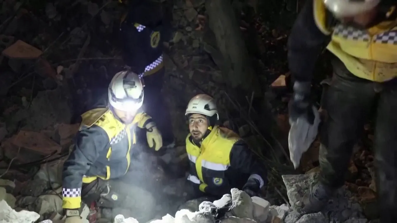 Több magyar mentőegység is visszatér Magyarországra